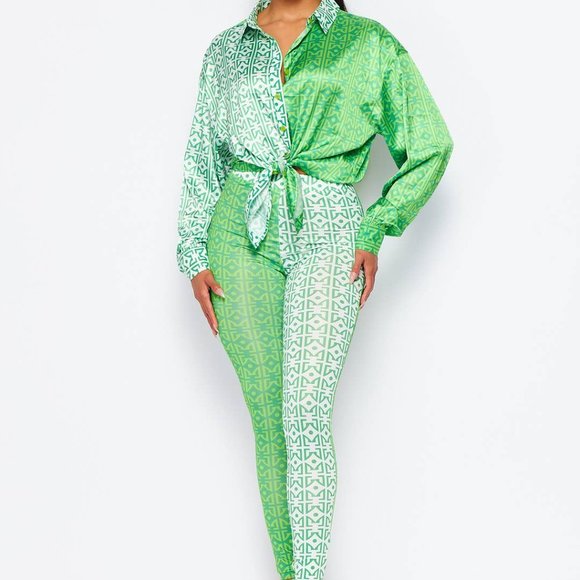 Green and White Geometric 2 piece lounge set - Picture 2 of 4